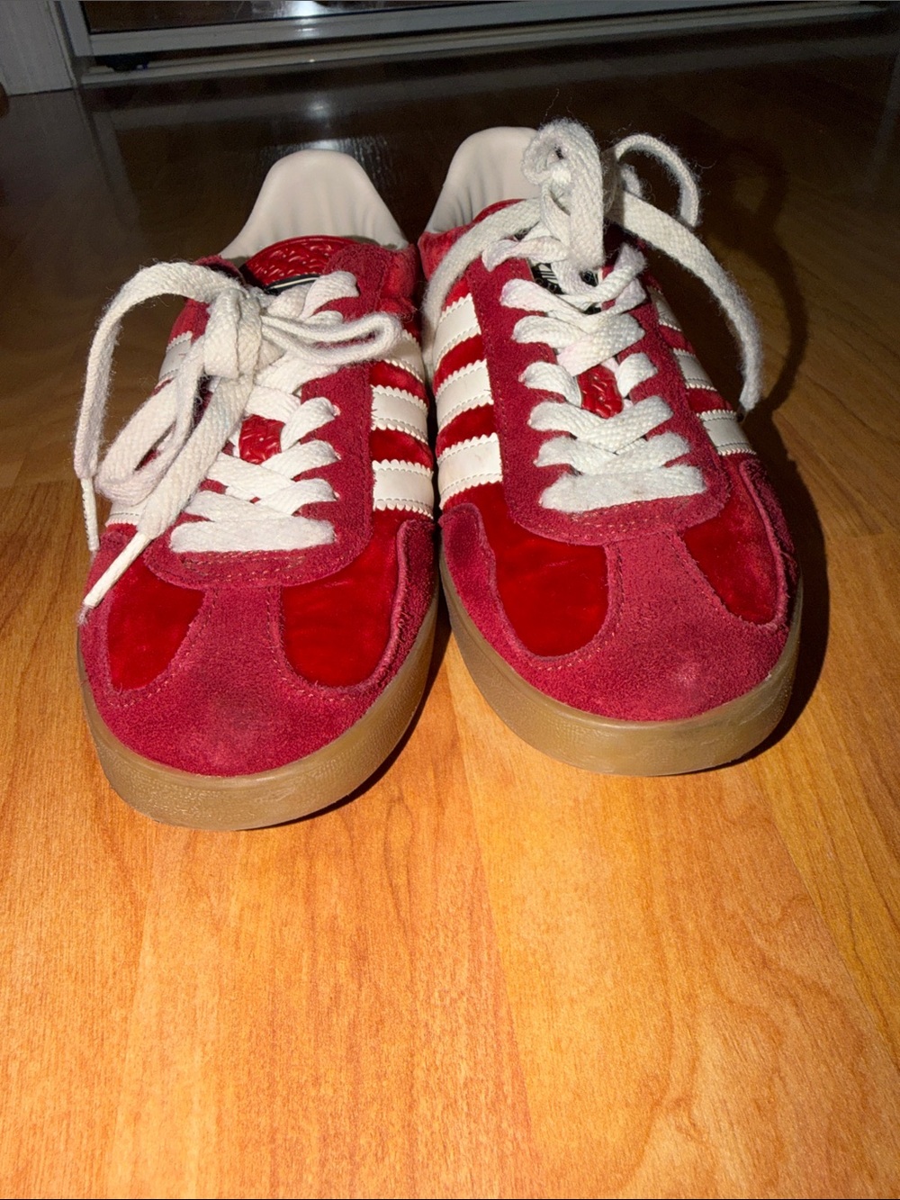 Gucci X Adidas Gazelle Kids Red and White Velvet Suede Shoes - Picture 8 of 12